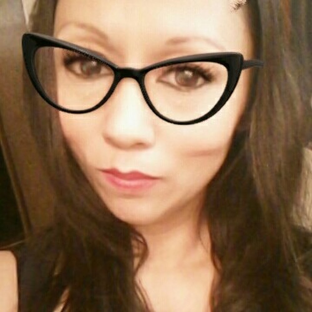 Meet your Posher, Gloria